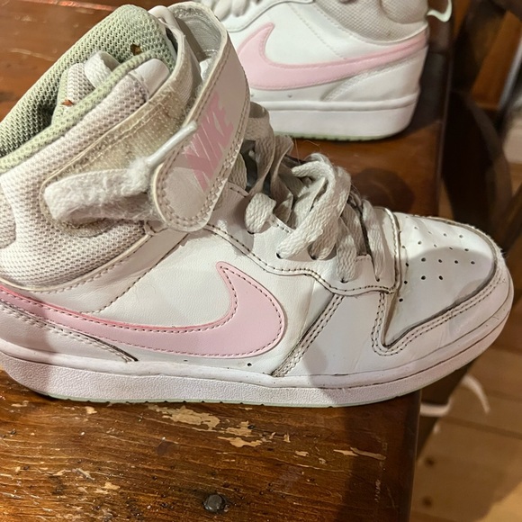 Nike air hightops size 3.5Y - Picture 2 of 7